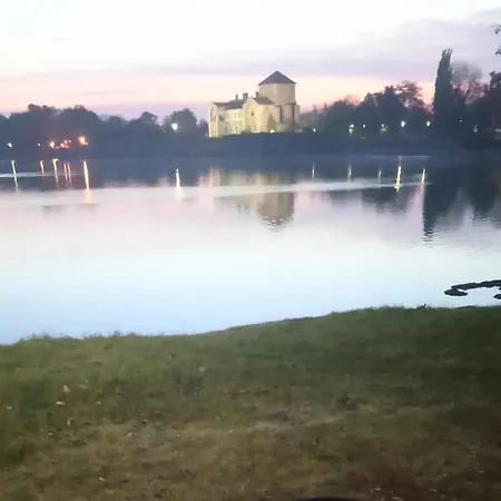 Bed & Breakfast Panzio Tata