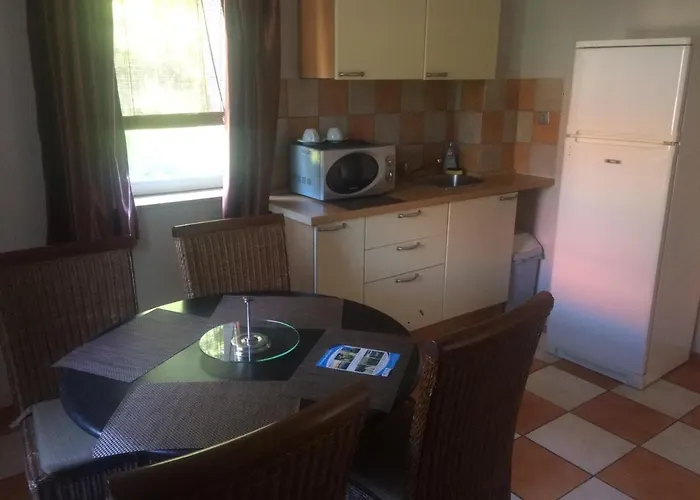 Panzio Bed & Breakfast Tata