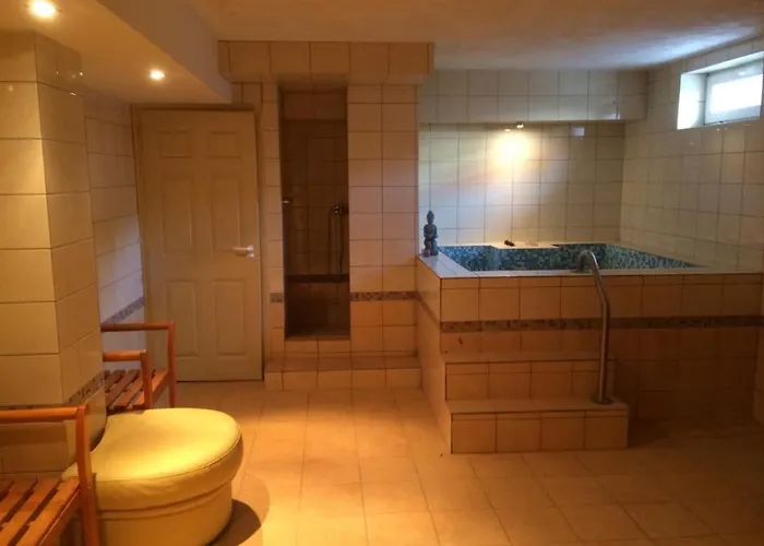 Panzio Bed & Breakfast 3*